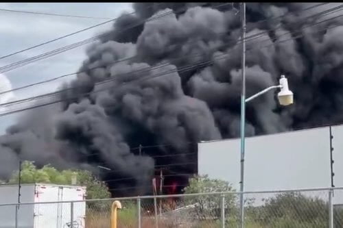 Video: Fuerte Incendio en fábrica de lubricantes en Lerma en la zona industrial